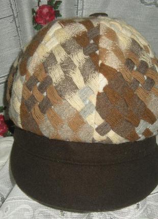 Супер кепка56-57см.,100%шерсть,коричневый фон.2 фото