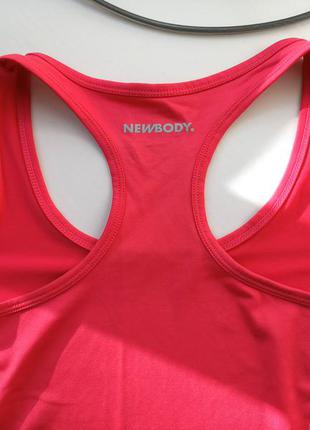 Спортивная майка боксёрка розового цвета от newbody размер xs-ka. распродажа !10 фото