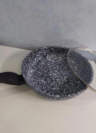 Гранитная сковорода с крышкой. диаметр 26 см1 фото