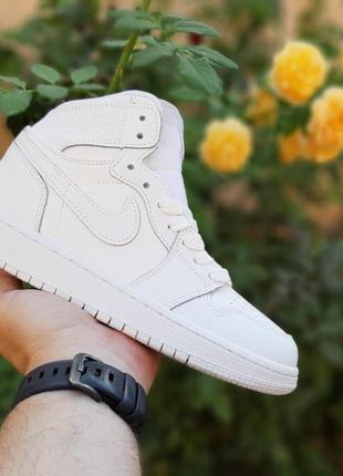 Женские высокие осенние кожаные кроссовки nike air jordan 🆕белые найк аир джордан3 фото