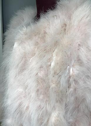 Розовая пудровая шуба накидка из страусиных перьев шубка пальто rundholz owens5 фото