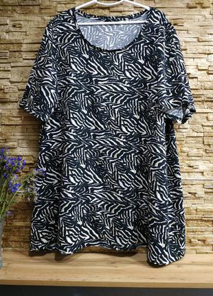 Красива вільна туніка