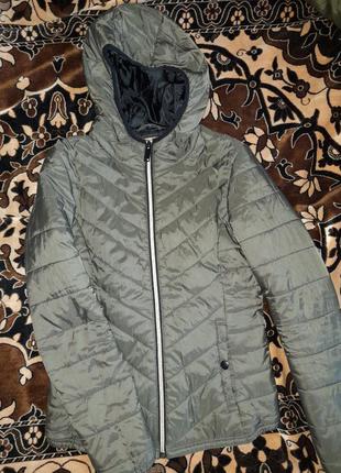 Курточка bershka колір хакі