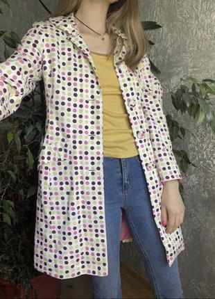 Стильне пальто/плащ в горошок