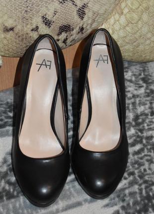 Туфли черные женские каблук2 фото