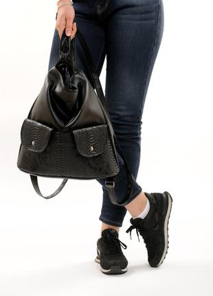 Черный с змеииным принтом  женский вместительный рюкзак -сумка для девушки10 фото