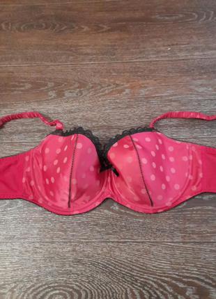 Брендовый красивый бюстгалтер р.36 е от marks & spencer косточки поролон в горошек