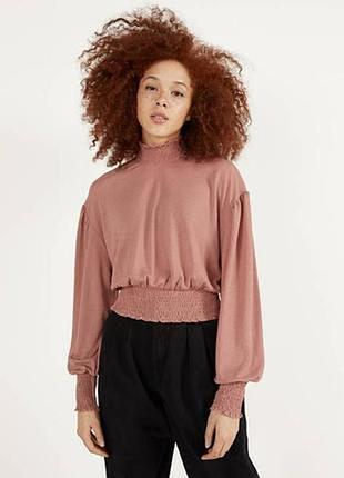 Новый роскошнaя блуза с актуальным объемным рукавом bershka