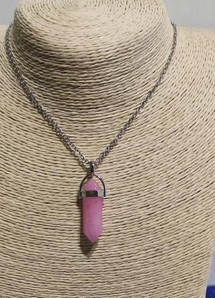 Кулон-кристал на ланцюжку-рожевий кварц.