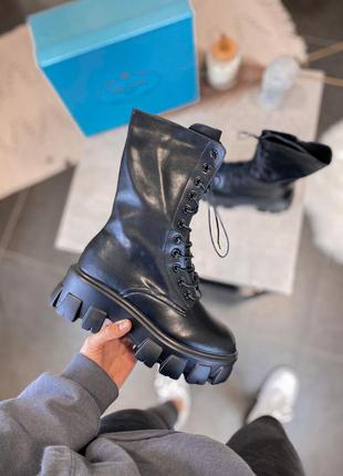 Prada high boot black женские трендовые массивные черные демисезонные ботинки с молнией бренд жіночі чорні неформальні ботінки тренд гранж панк9 фото
