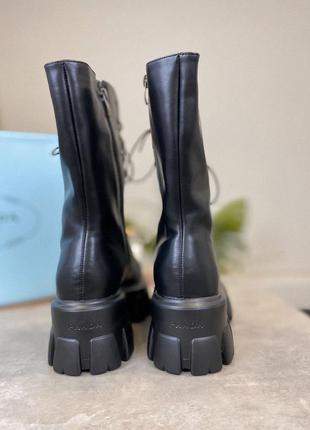Prada high boot black женские трендовые массивные черные демисезонные ботинки с молнией бренд жіночі чорні неформальні ботінки тренд гранж панк6 фото