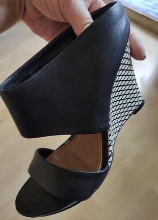 Босоножки badura