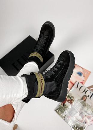 Жіночі замшеві чорні стильні черевики fenty x puma scuba boot black модні жіночі замшеві чорні ботінки3 фото