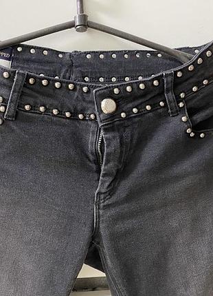 Джинсы gaudi