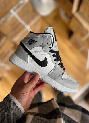 Теплые кроссовки jordan1 фото