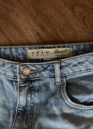 Джинсы коттон мом на талии голубые denim с рваным  краем5 фото