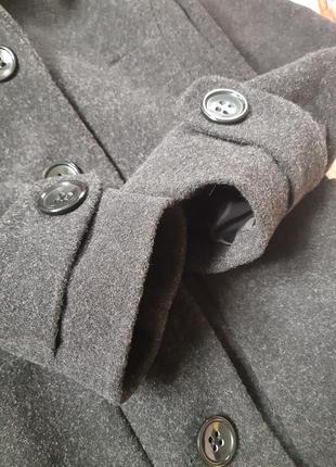 Актуальное классическое шерстяное пальто  с большими накладными карманами, biaggini,  p. 367 фото