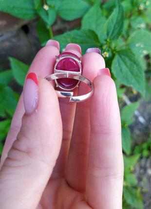 Кольцо с натуральным рубином.5 фото