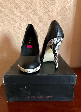 Туфлі марки heels@pums німеччина оригінал2 фото