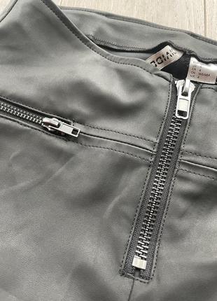 Кожаные брюки h&m p.363 фото
