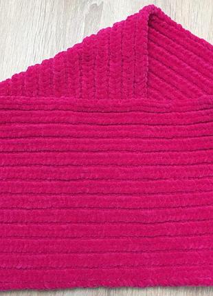 Велюровий шарф ручної роботи малинового кольору