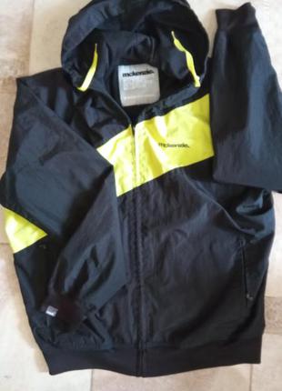 Брэндовая вітровка на підкладці.дивіться заміри!