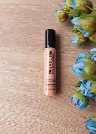 Ухаживающий тональный флюид givenchy prisme libre skin-caring glow 2-c180 тестер 15 мл