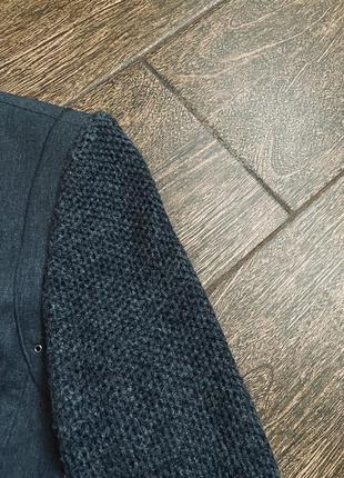 Очень красивый качественный шерстяной пиджак с вязаными рукавами5 фото