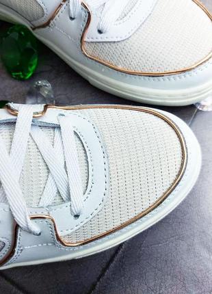 Skechers оригинал белые кожаные кроссовки с золотыми вставками6 фото