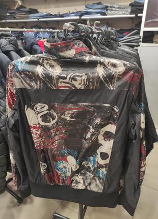 Курточка демисезонная