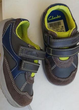 Крассовки clarks, 22p