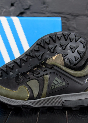 Чоловічі шкіряні кросівки adidas terrex green ах ол