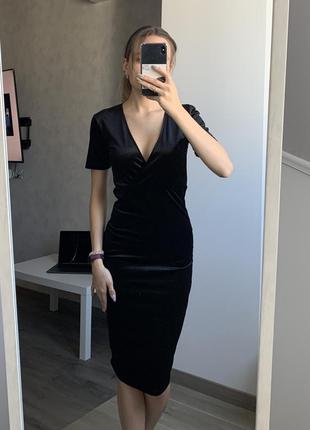 Замшевое черное вечернее платье