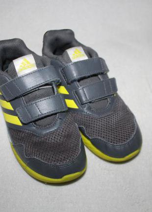 Кроссовки фирмы adidas 31 размера по стельке 20 см.4 фото