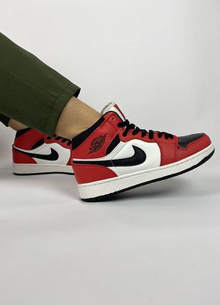 Женские кроссовки nike air jordan high black/red, высокие джорданы черные с красным1 фото