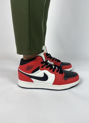 Женские кроссовки nike air jordan high black/red, высокие джорданы черные с красным8 фото