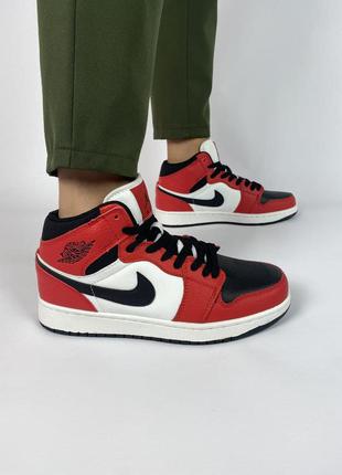 Женские кроссовки nike air jordan high black/red, высокие джорданы черные с красным6 фото