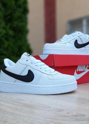 Кроссовки nike air force 1 белые с чёрным7 фото