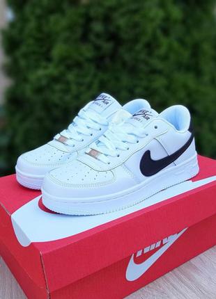 Кроссовки nike air force 1 белые с чёрным5 фото