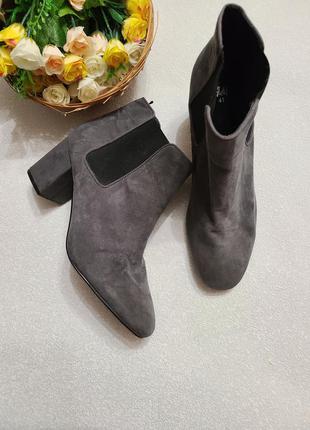 Черевики жіночі,широкий каблук h&m