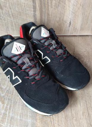 Кроссовки new balance
37/23,5см4 фото