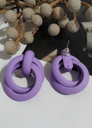 Классные новые сережки пусеты узелки лиловые серьги фиолетовые кульчики пусети лілові4 фото
