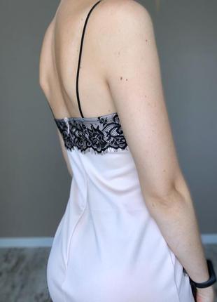 Міні сукня в білизняному стилі10 фото