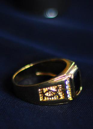 Роскошный мужской женский унисекс перстень с стразам и черным камнем и плетением вязью под золото2 фото