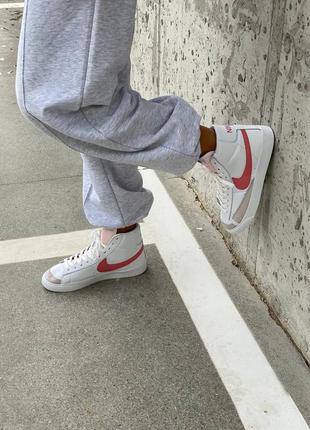 Женские кроссовки nike blazer ‘77  white/pink8 фото