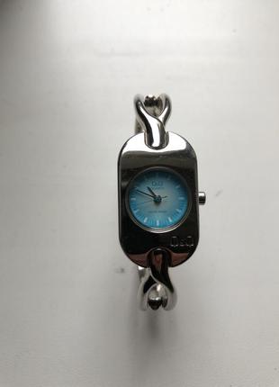 Женские часи q&q quartz.3 фото