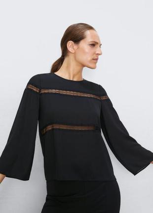 Zara блуза з мереживом розкльошений рукав