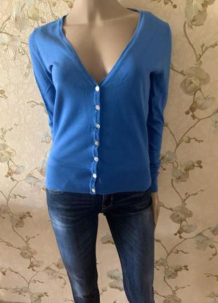 Свитер на пуговицы