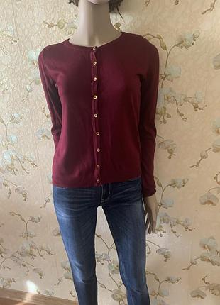 Свитер на пуговицы