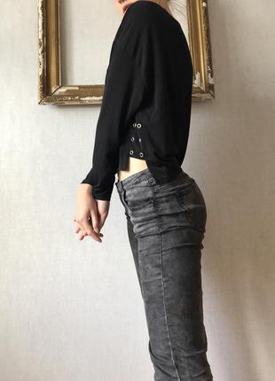 Чёрная блуза блузка топ короткая с разрезами по бокам2 фото